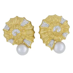 14k Yellow Gold Diamond Nautilus with Freshwater Pearl 5-5.5mm Earrings, D=0.10tw