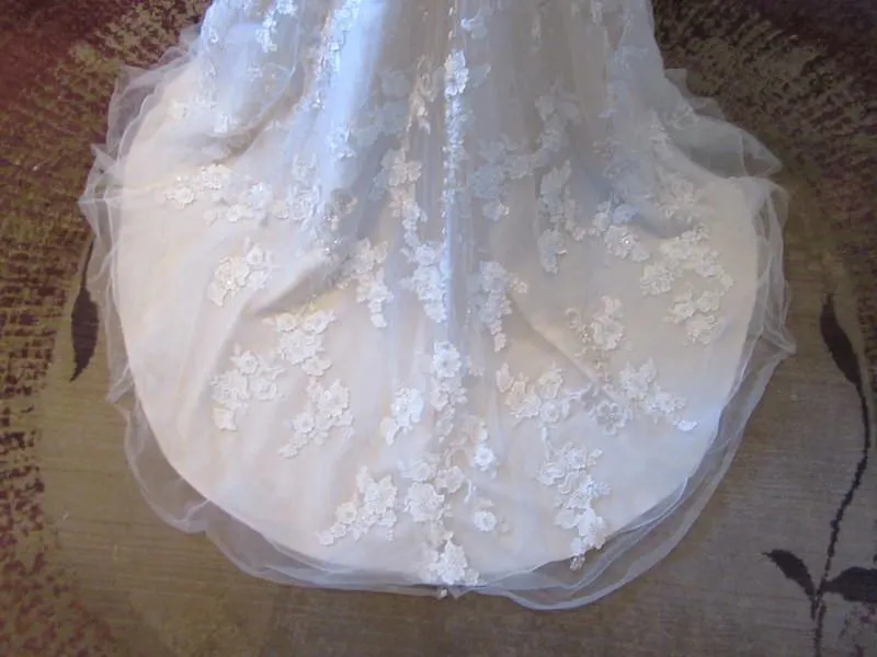 Allure Bridals 9220