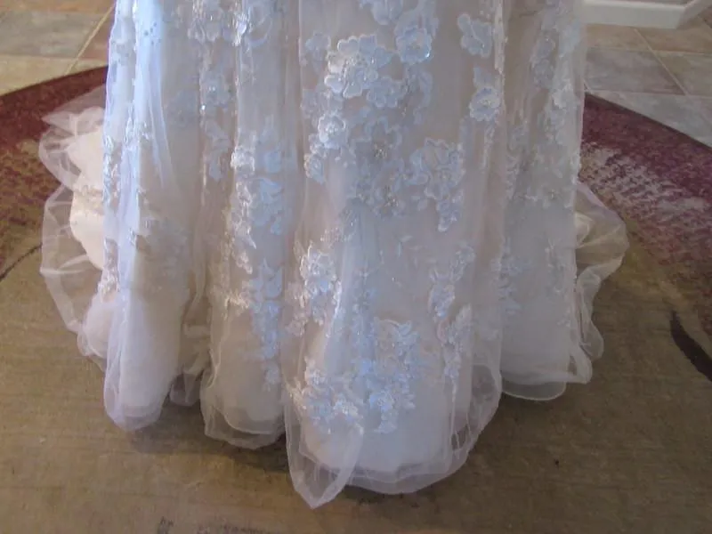 Allure Bridals 9220