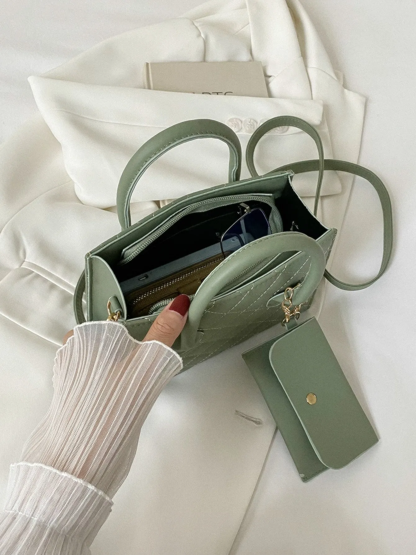 Argyle Quilted Double Handle Square Bag With Coin Purse - Light Green