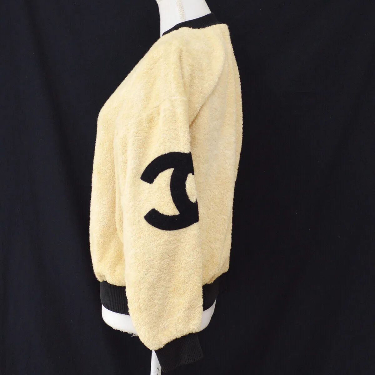 CHANEL CC Logos Long Sleeve Tops Ivory Black AK31712g