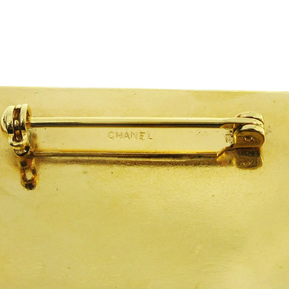 CHANEL CC Logos Plate Motif Brooch Pin Corsage Gold-Tone Accessories 02756