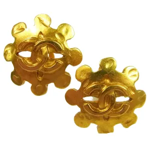 CHANEL Vintage CC Logos Earrings 1.0 - 1.0 Clip-On Gold-tone AK35536d