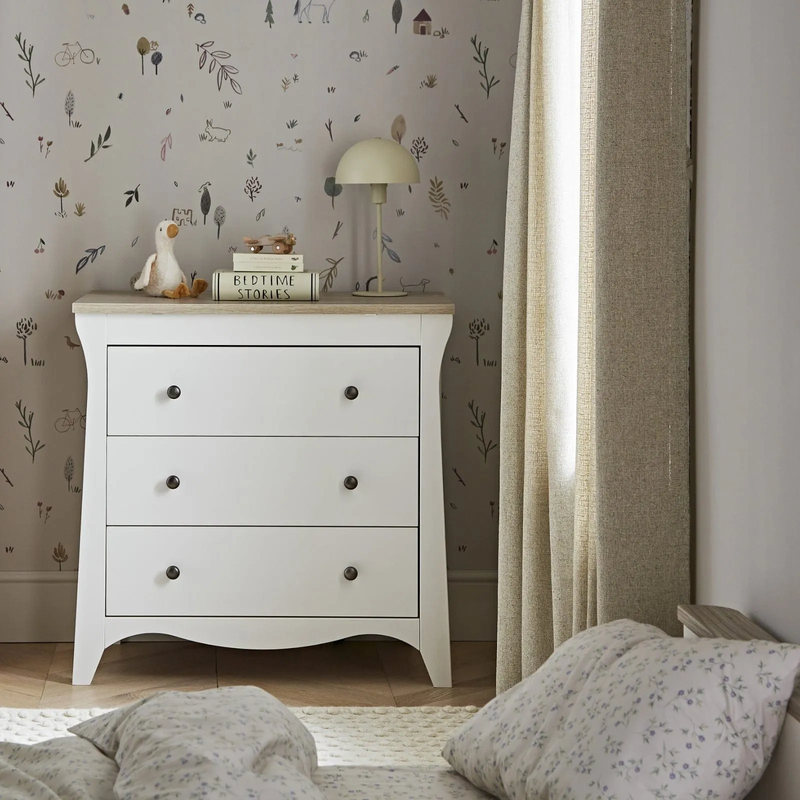 Cuddleco Clara 2 Piece Set 3 Drawer Dresser and Cot Bed - White Ash