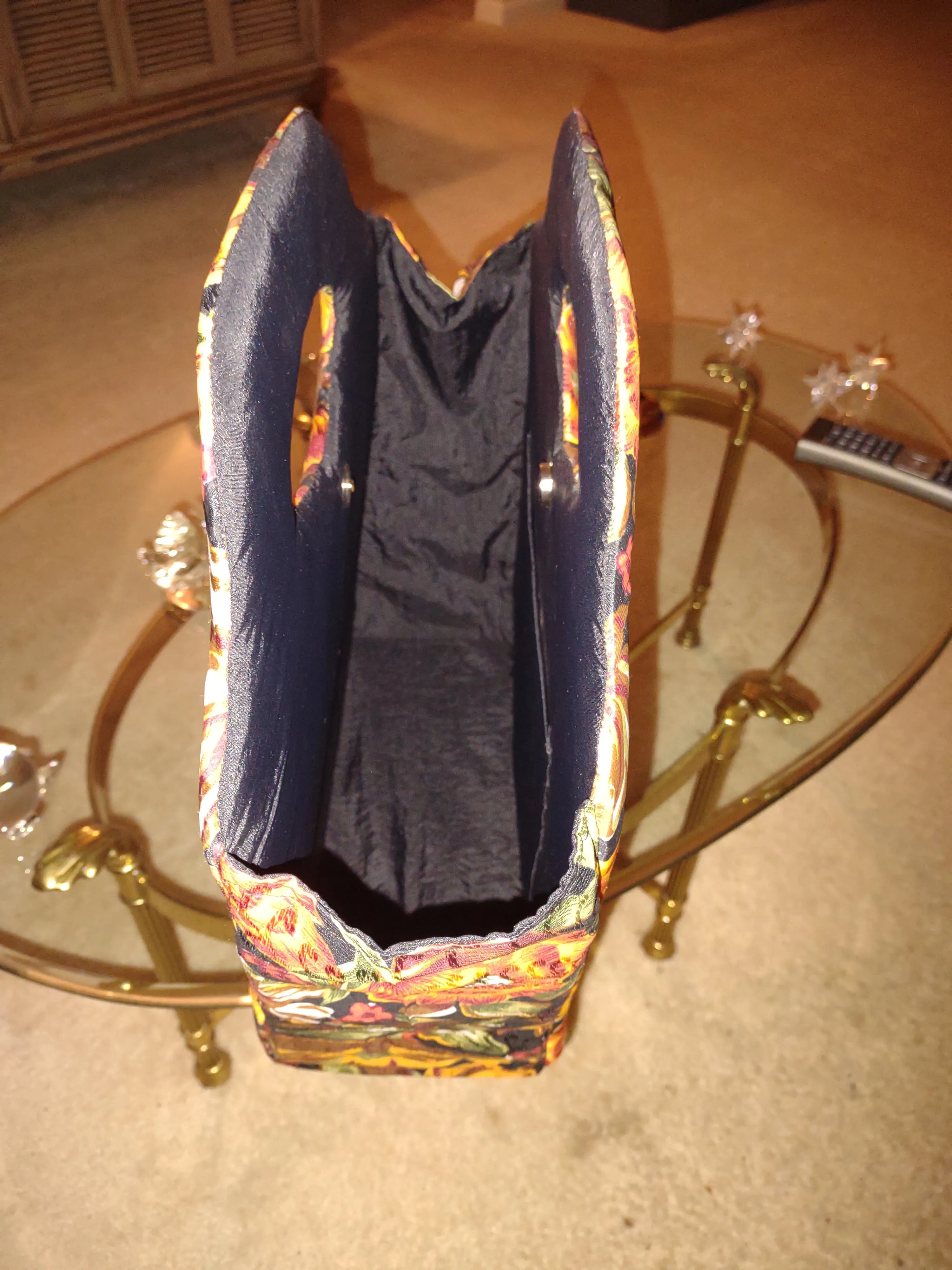 Elegant and Chic Going Out Assemble Caribbean style. Complete set. Purse handmade in Haïti