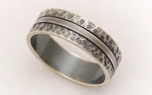 Elegant sterling silver ring for men