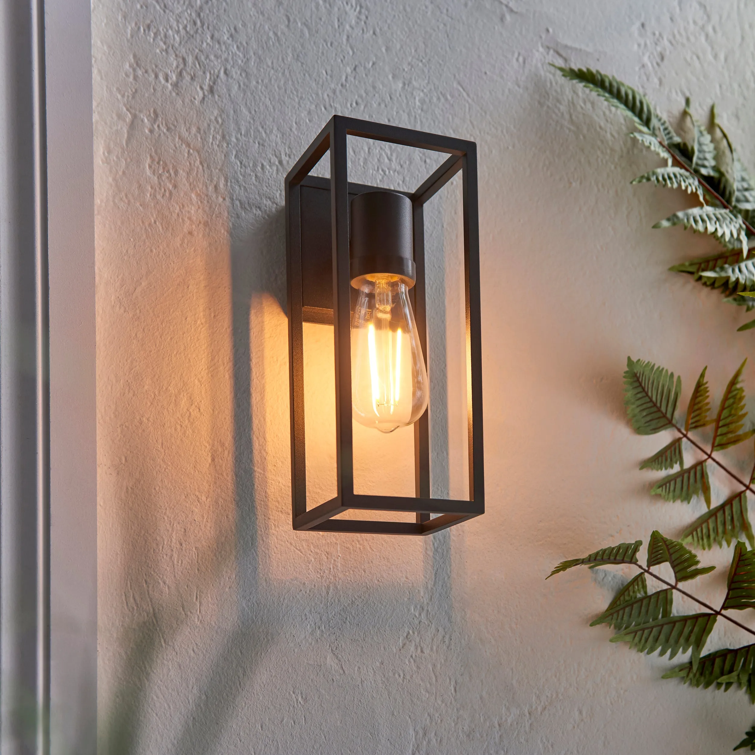 Endon 91993 Herbert 1lt Wall Textured black 10W LED E27 (Required)