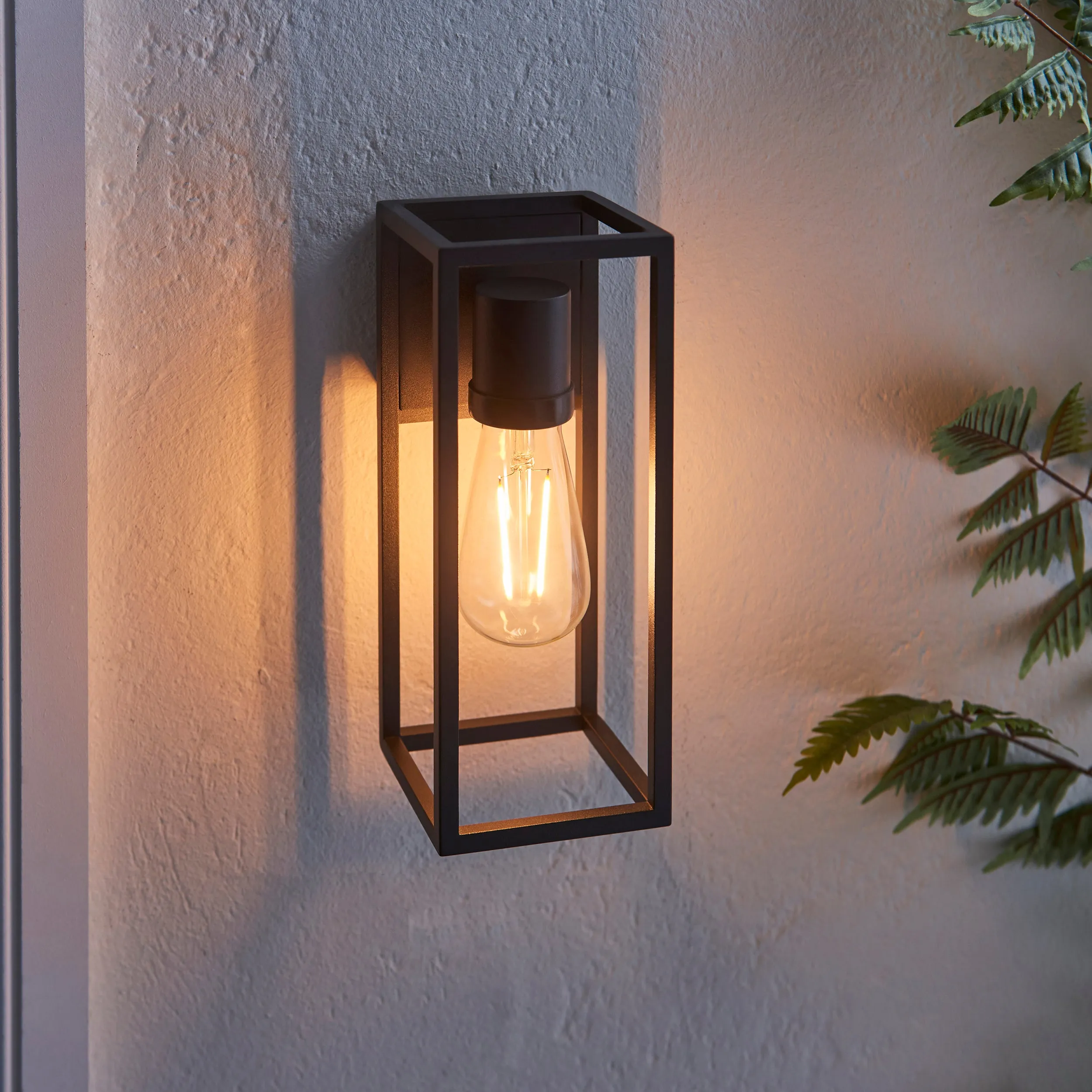 Endon 91993 Herbert 1lt Wall Textured black 10W LED E27 (Required)