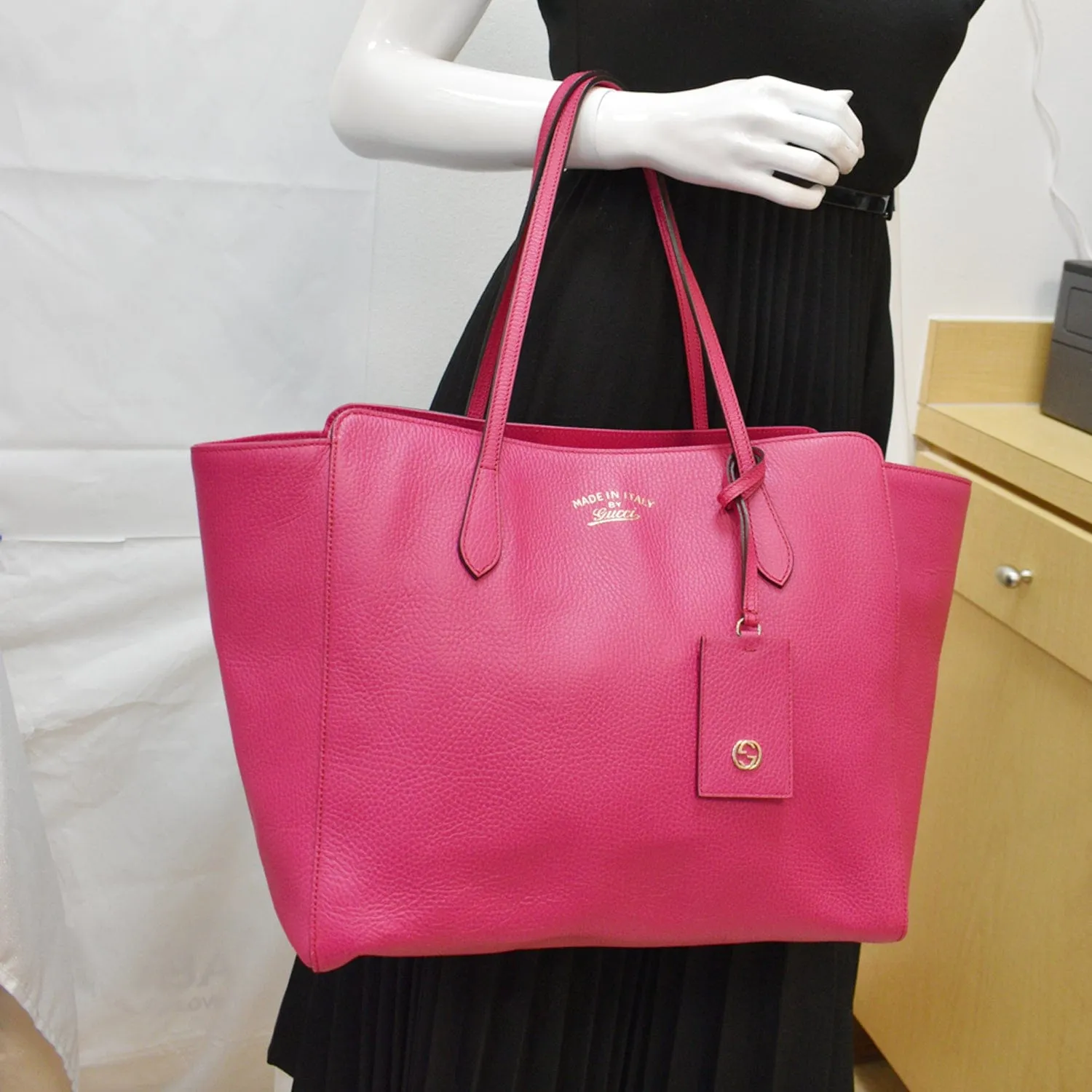 GUCCI Swing Medium Pebbled Leather Tote Bag Pink 354397