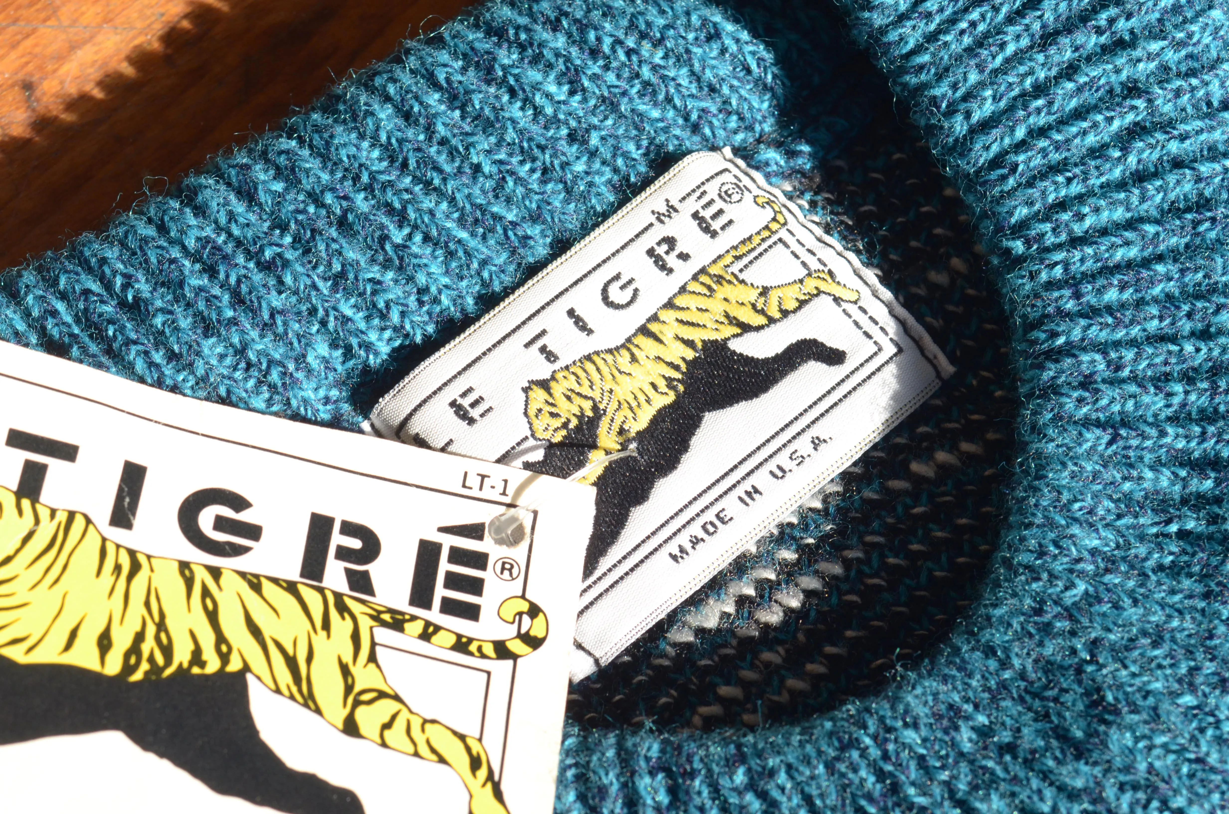 Le TIGRE - Acrylic Knit Sweater