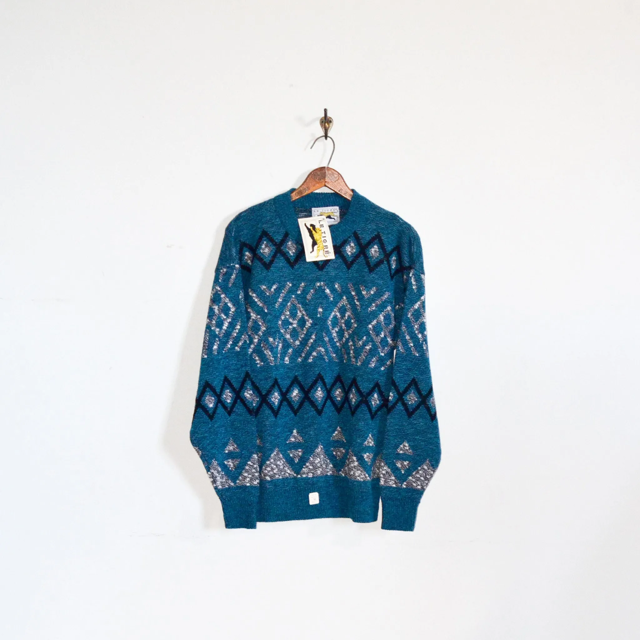 Le TIGRE - Acrylic Knit Sweater