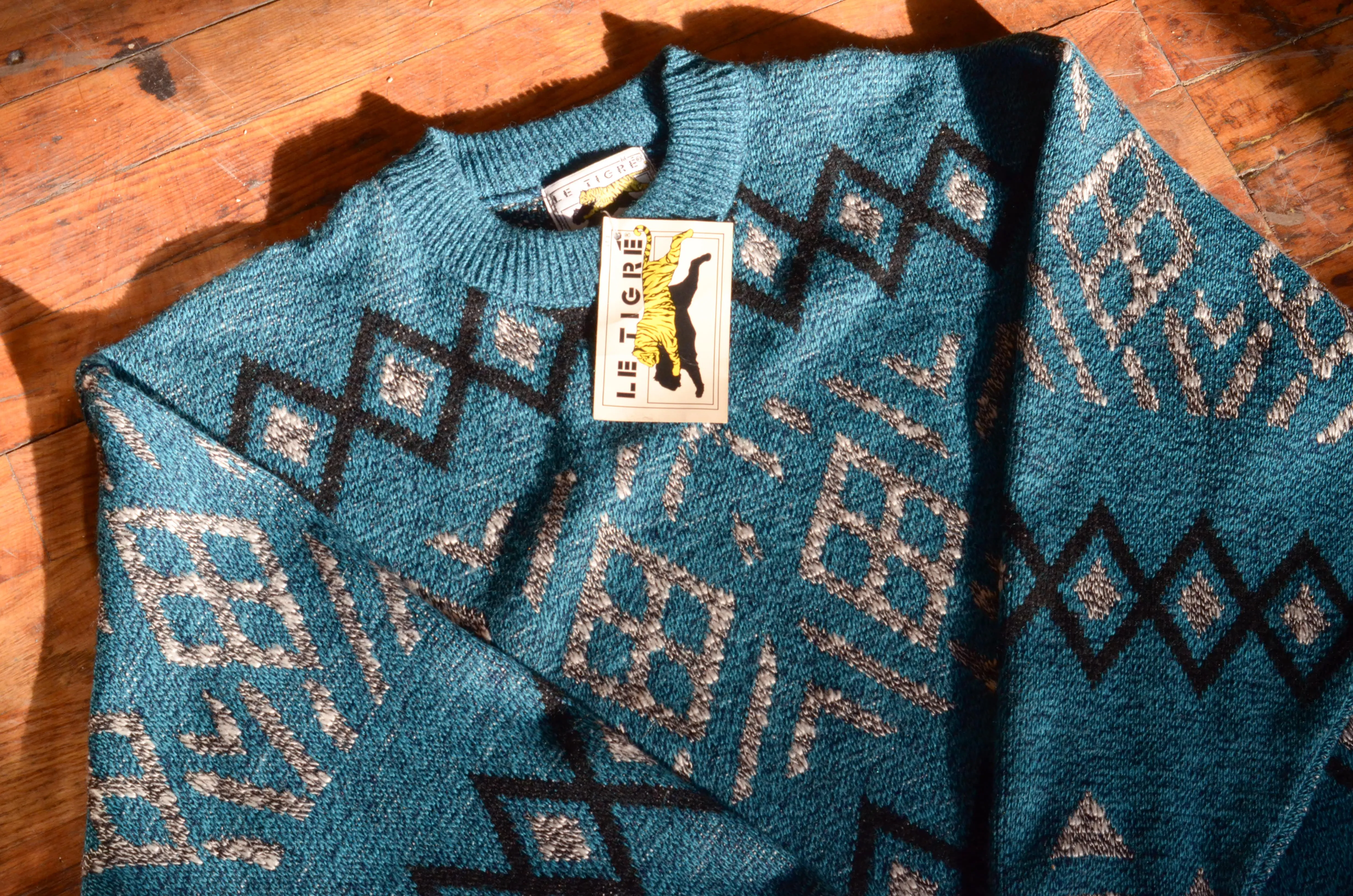 Le TIGRE - Acrylic Knit Sweater