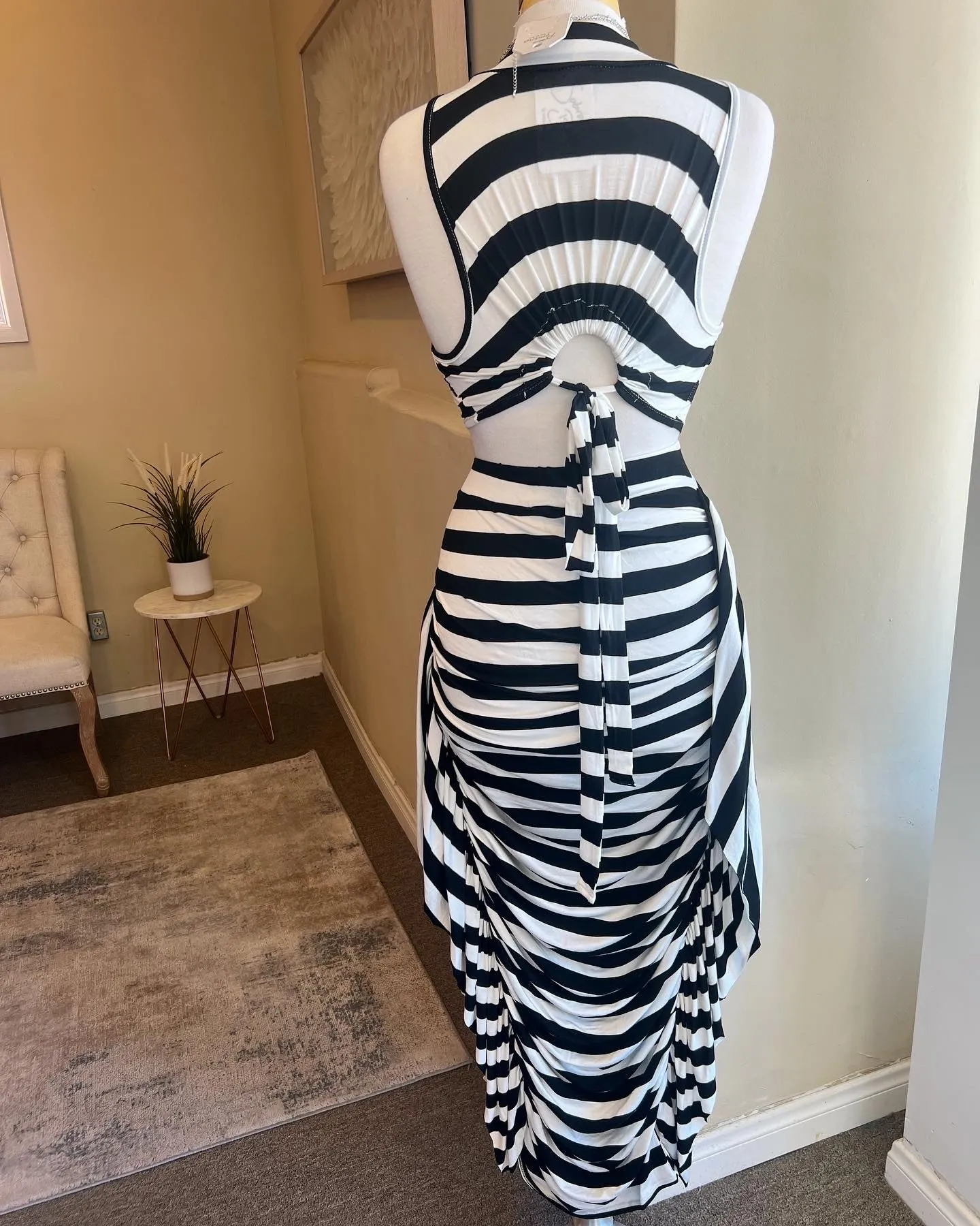 Mock Sleeveless Crop & Ruffle Skirt