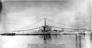 NAVY Submarine USS R26  2899