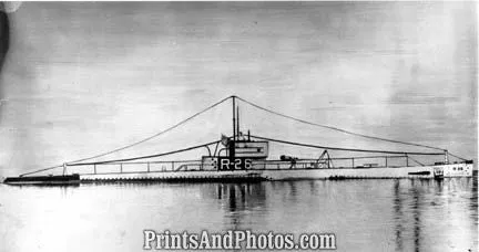 NAVY Submarine USS R26  2899