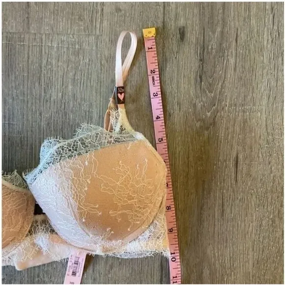 NEW VSX Lined Plunge Bra 32D