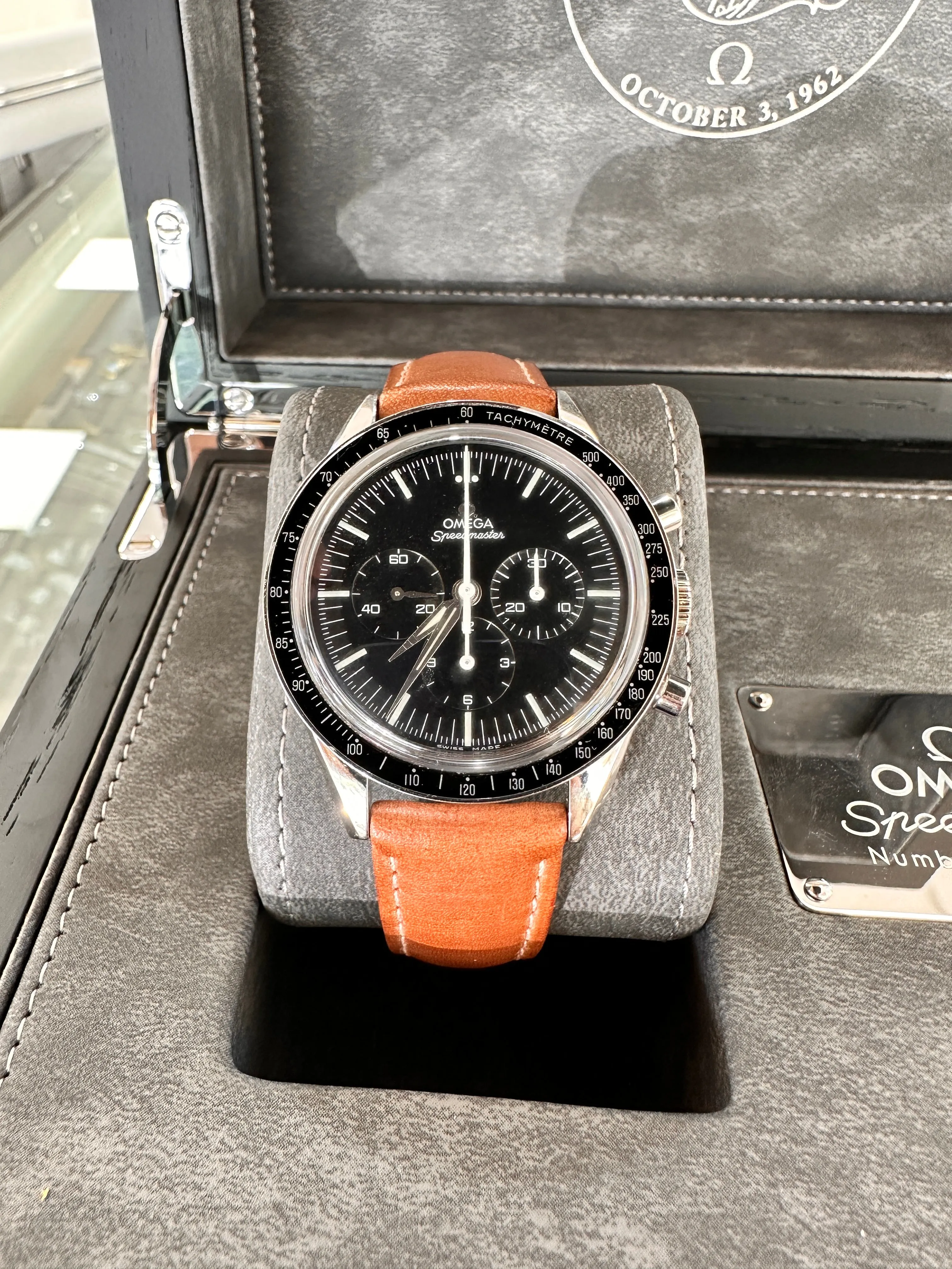 Omega Speedmaster Professional Moonwatch 311.32.40.30.01.001 PreOwned B/P