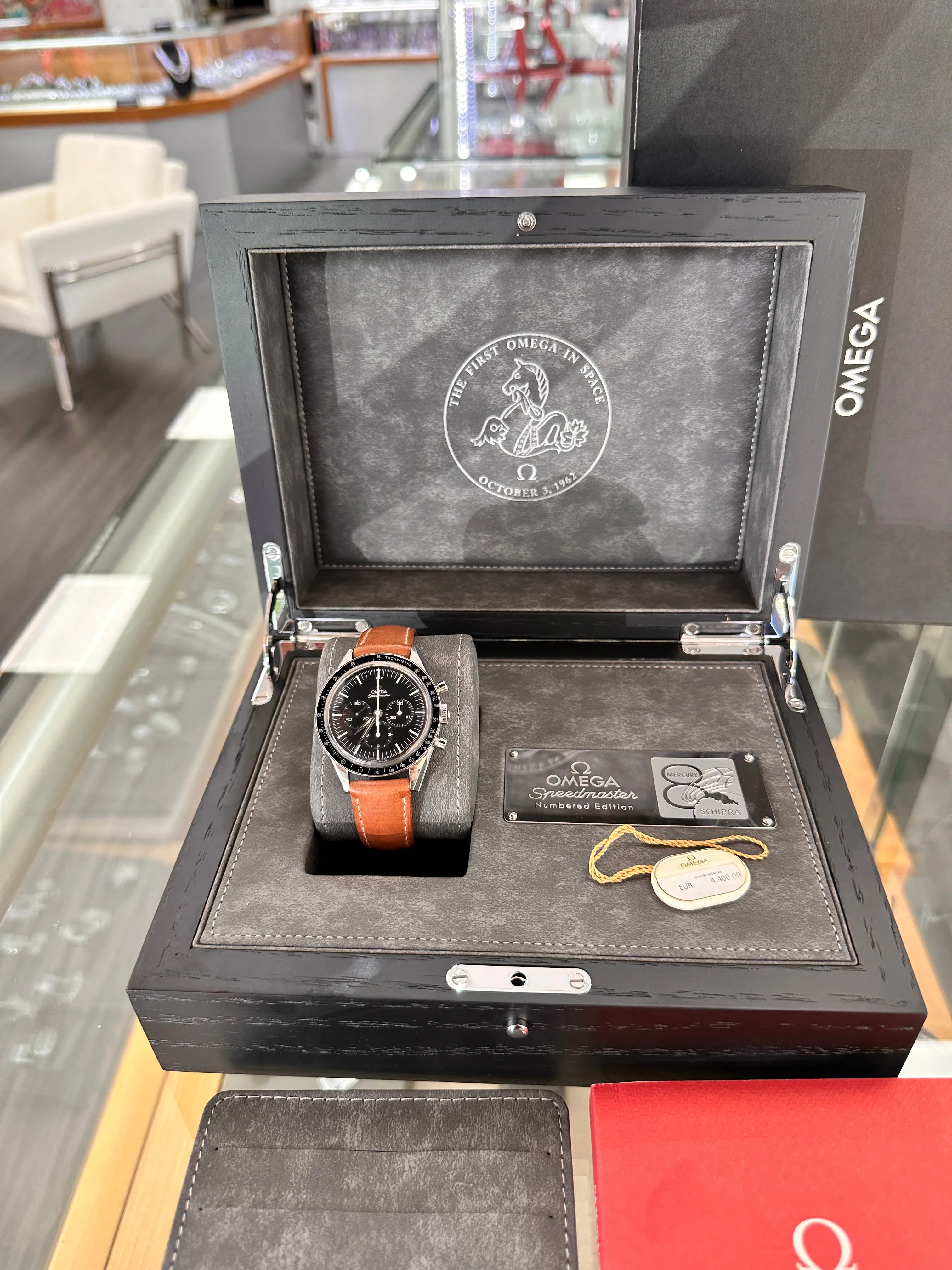 Omega Speedmaster Professional Moonwatch 311.32.40.30.01.001 PreOwned B/P
