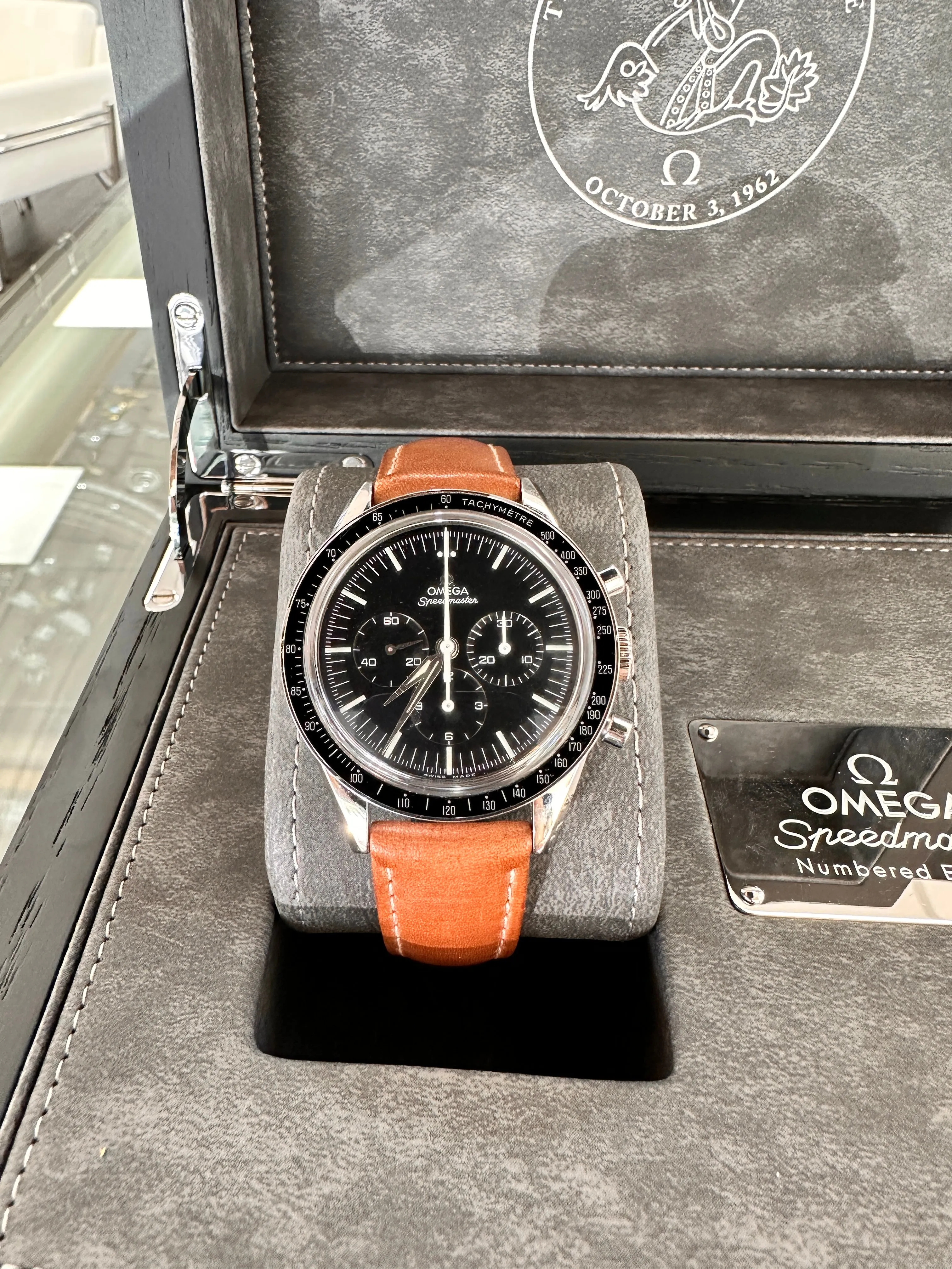 Omega Speedmaster Professional Moonwatch 311.32.40.30.01.001 PreOwned B/P