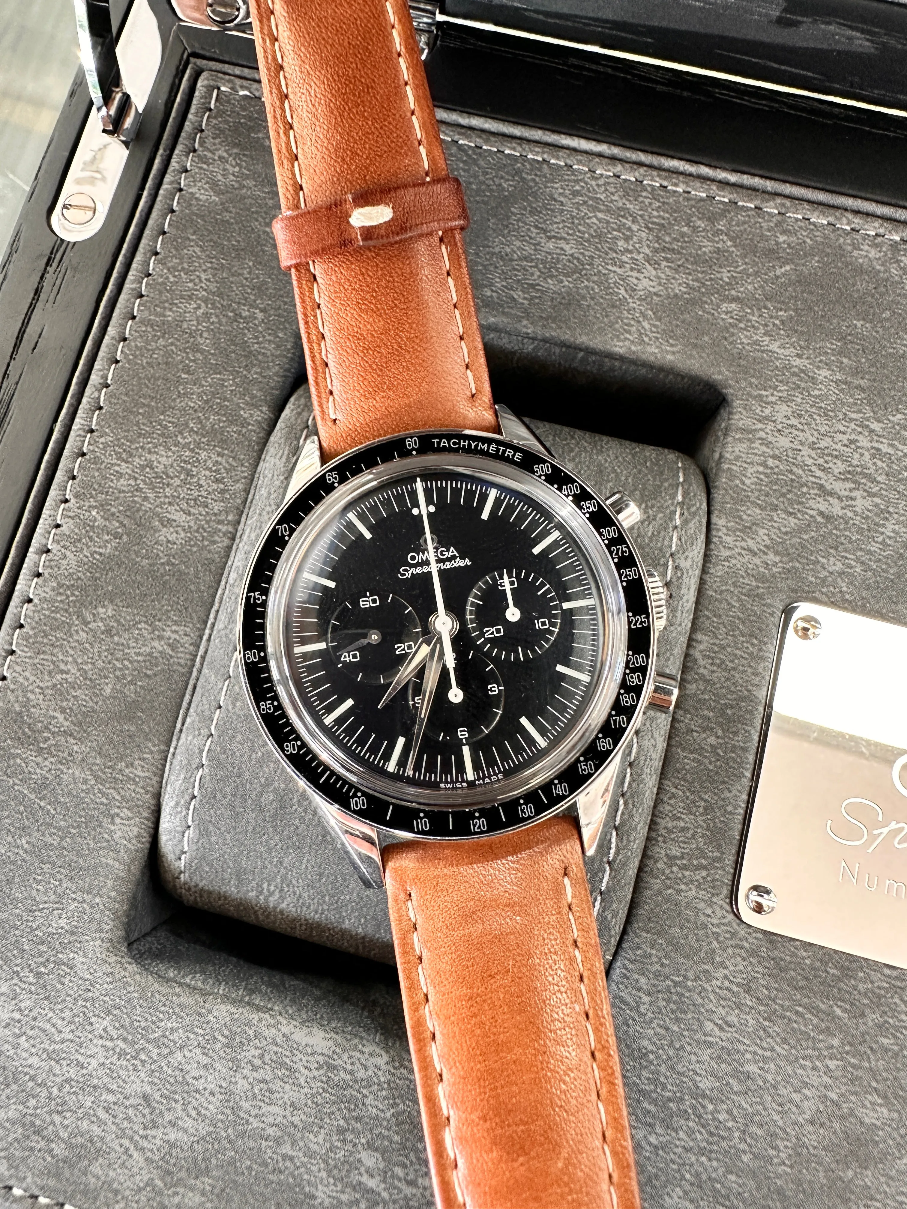 Omega Speedmaster Professional Moonwatch 311.32.40.30.01.001 PreOwned B/P