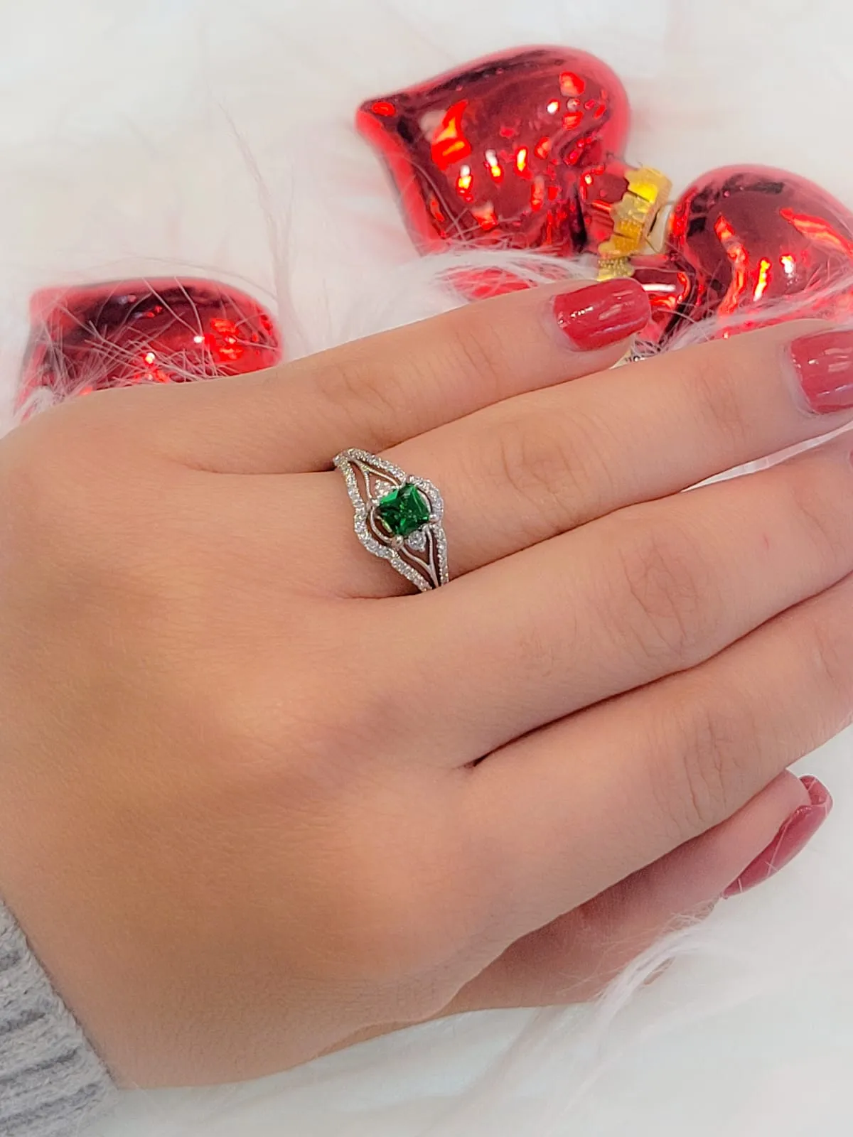 Princess Green Tsavorite Vintage Diamond Ring 18K Gold