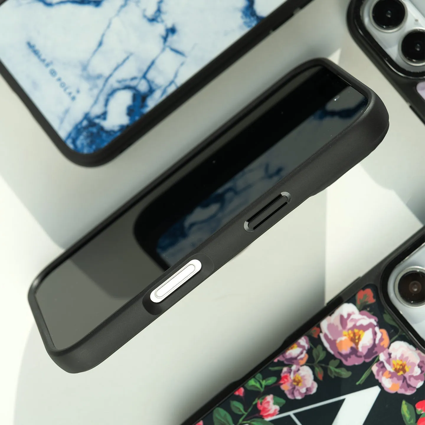 Purple Night - iPhone 16 Pro Max Frosted Black Bumper MagSafe Case