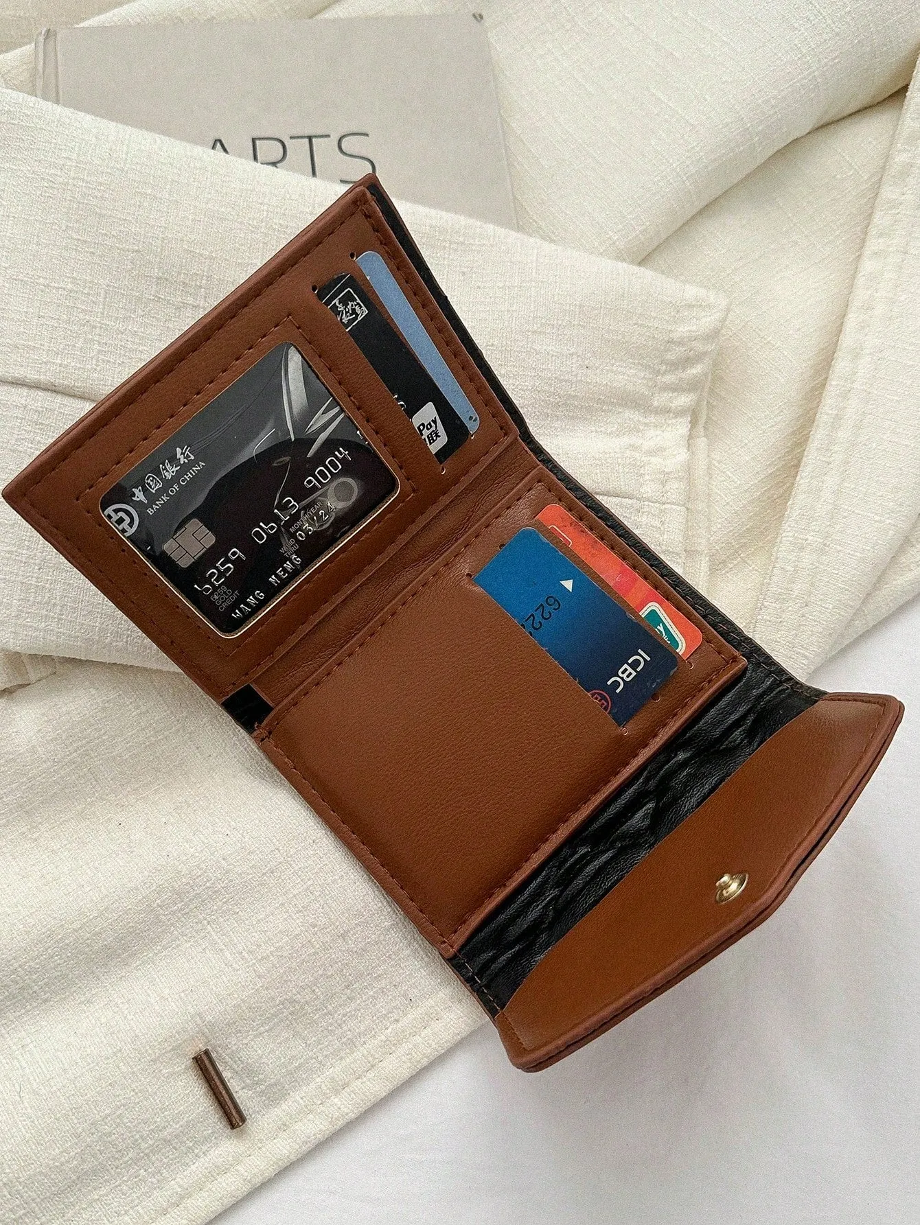 Short Diamond Pattern Stiched Wallet