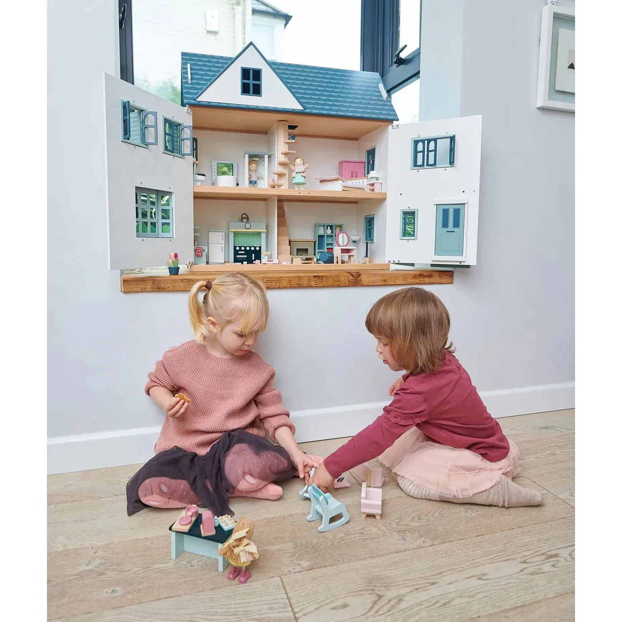 Tender Leaf Toys Dovetail House