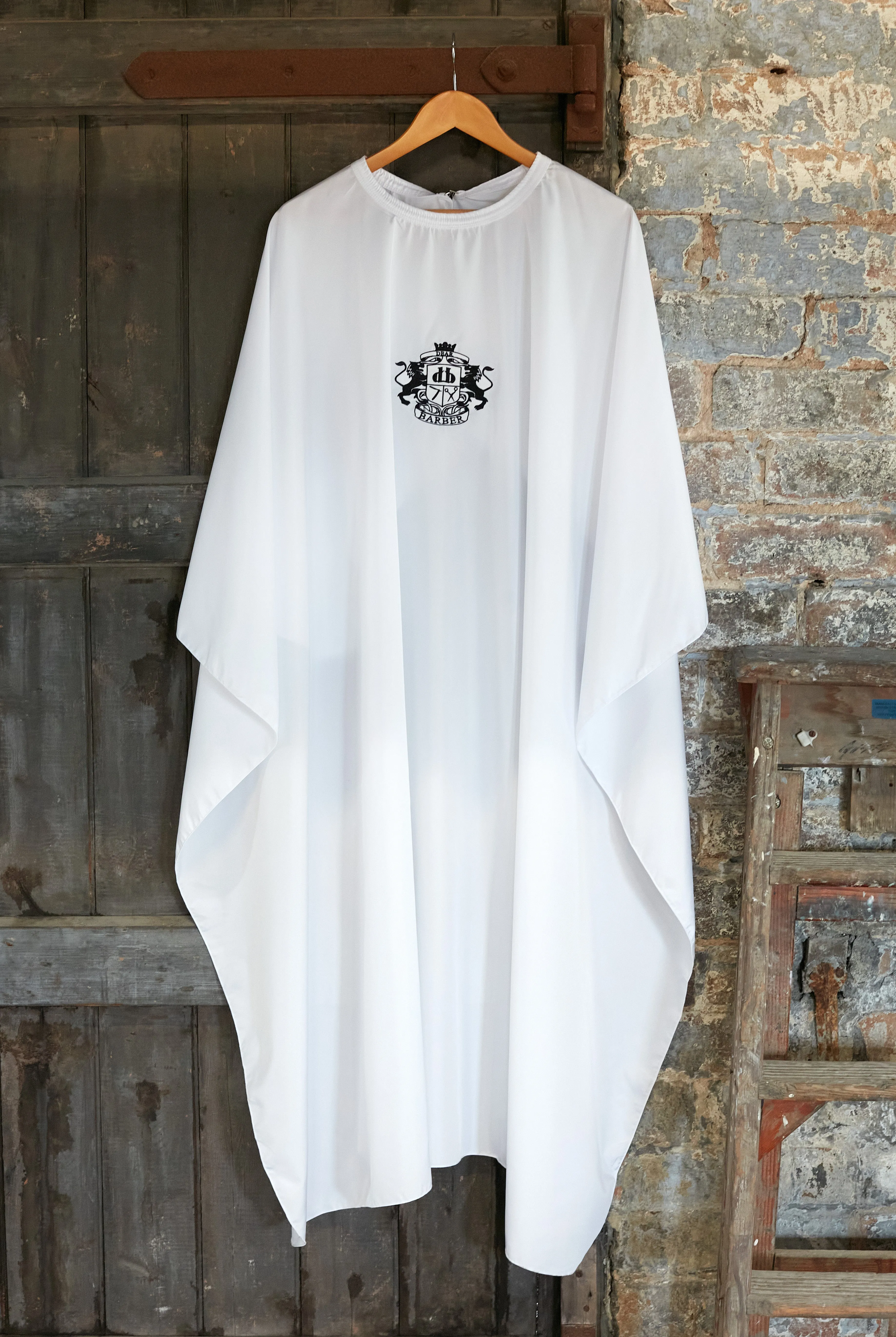 The Original Barber Cape - Ice White - Barber