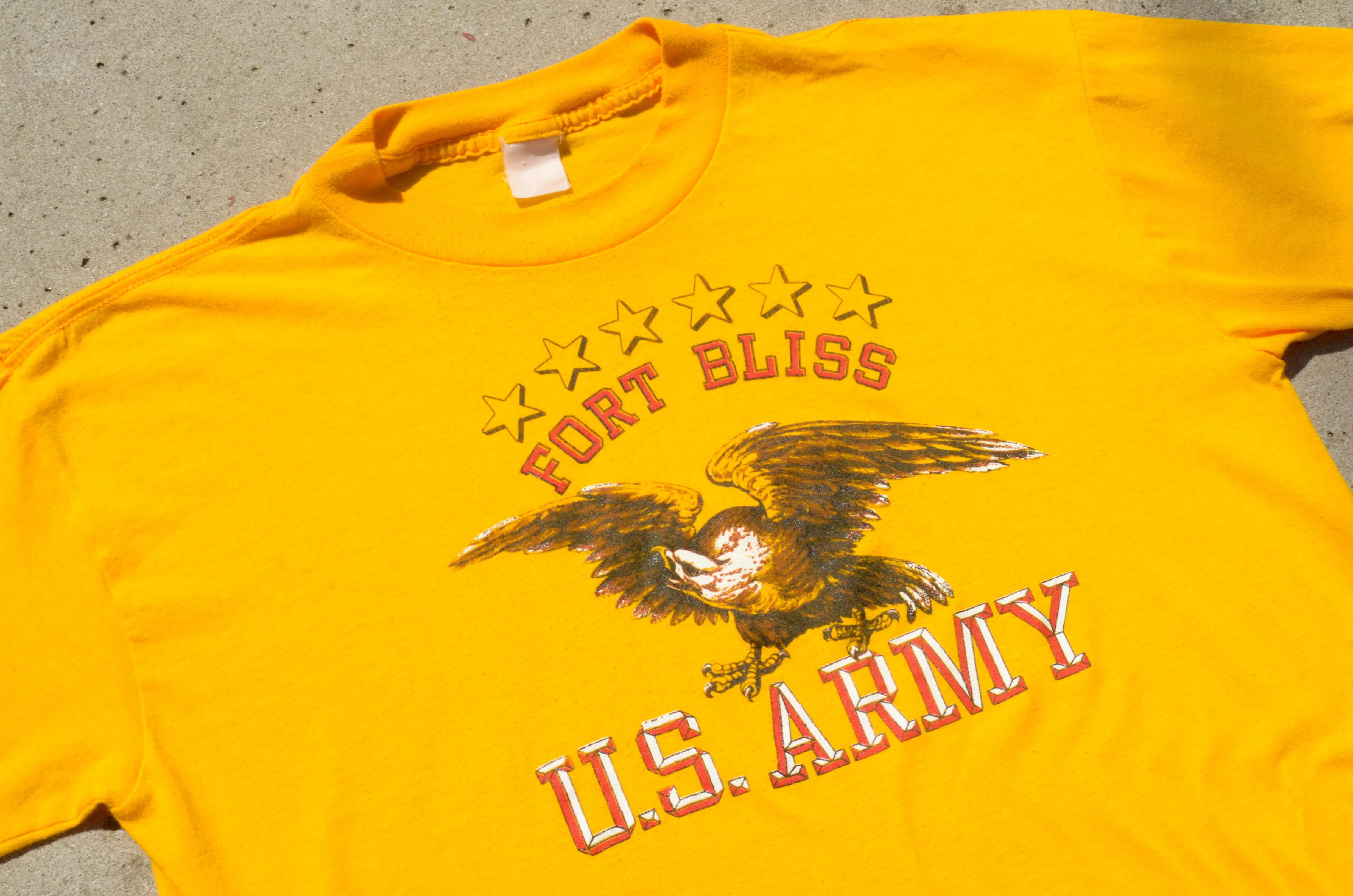 Unknown Brand - U.S Army Fort Bliss Tee Shirt