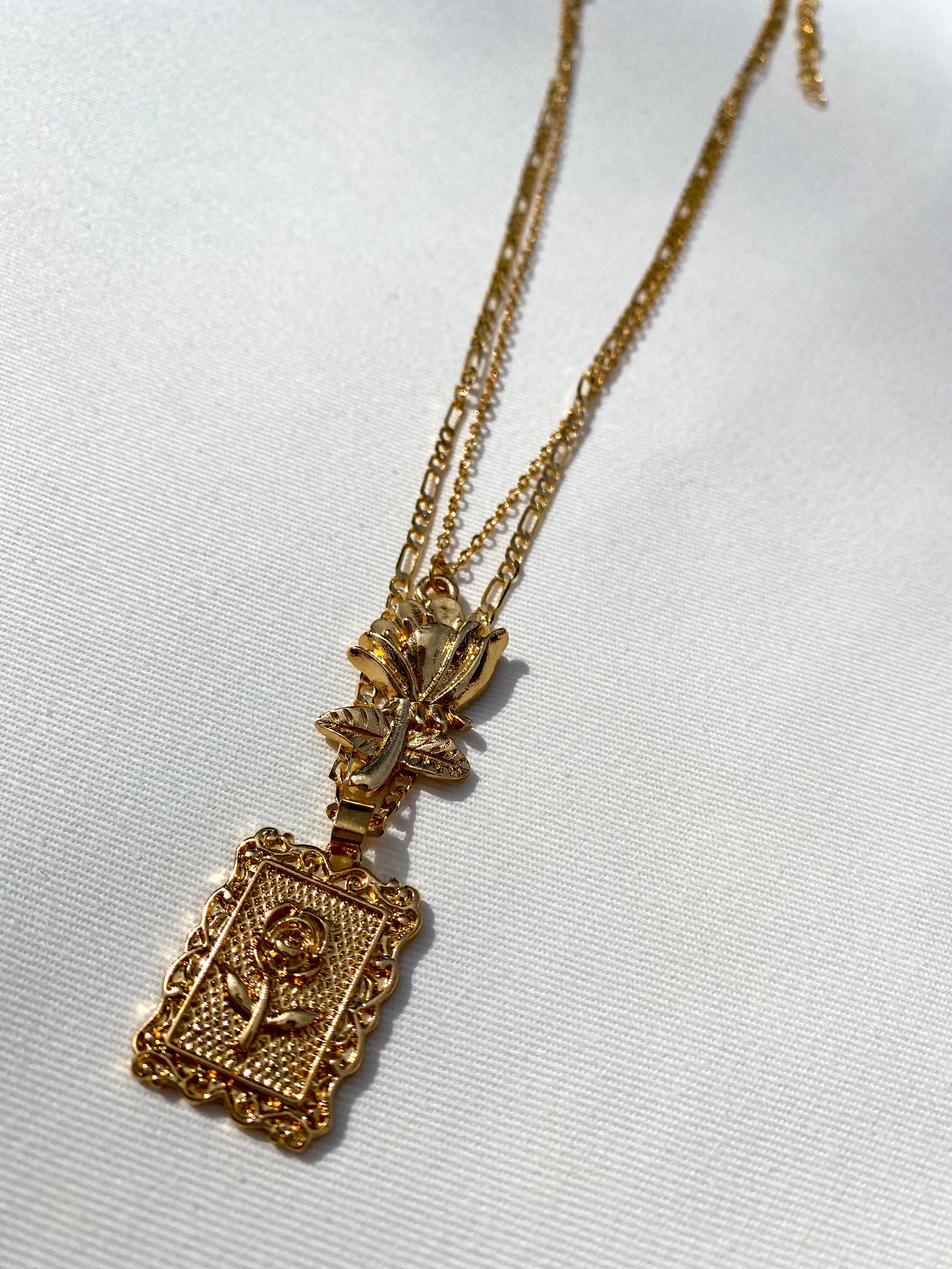 Vivian Necklace - Gold